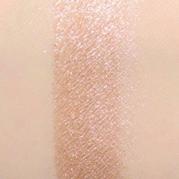 MAC Dazzleshadow Extreme - Yes to Sequins Exteme - Picture 3 of 5
